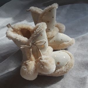 🌸NEW baby boots